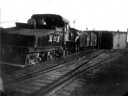 31268-cars-entering-fum.-h